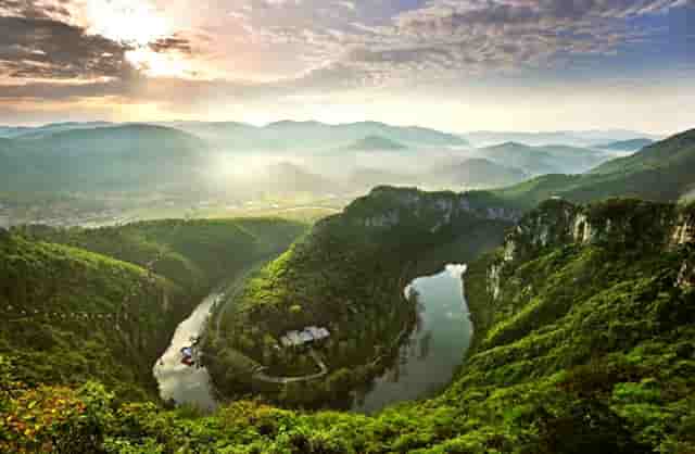 HECT澳洲瀚德移民： 澳洲八大是哪些学校？申请门槛高不高呢？